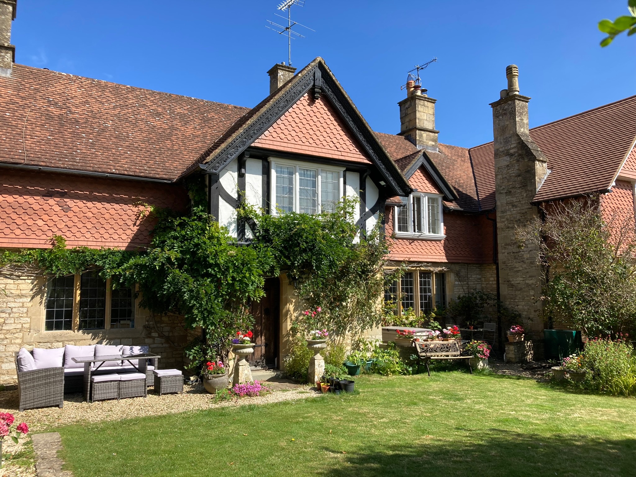 Home-from-home dog day care in Shipton-under-Wychwood, Cotswolds